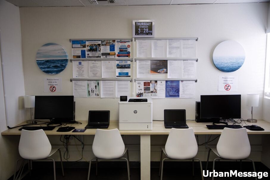 Эти условия выполняют главную свою функцию - готовят к самостоятельности 