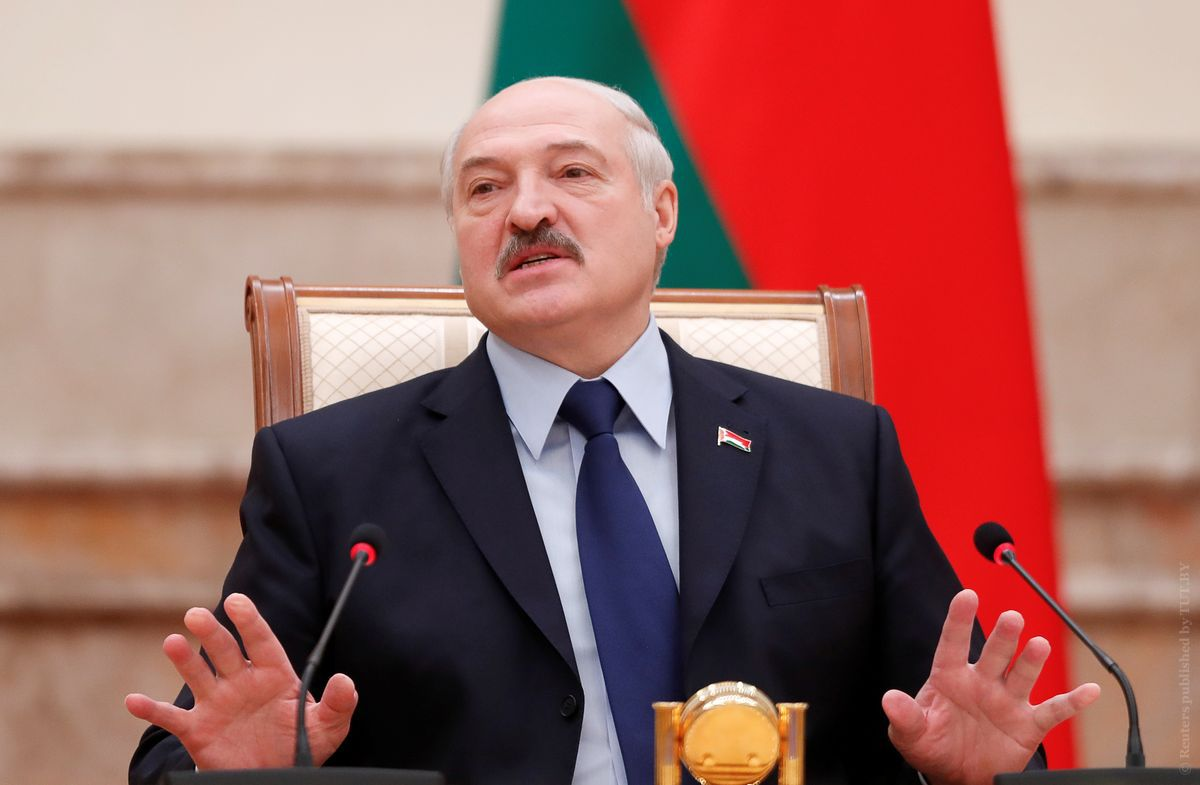 "Хочешь ехать в Польшу - там и сиди", - дал совет Лукашенко