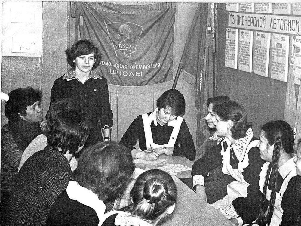 Источник: liveinternet.ru Приём в комсомол.