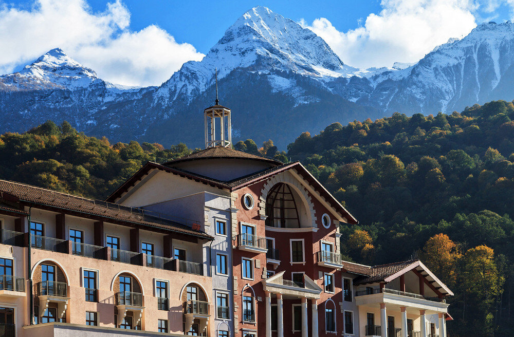 Сочи. Горки Город. В такие места продают туры туристические агенты