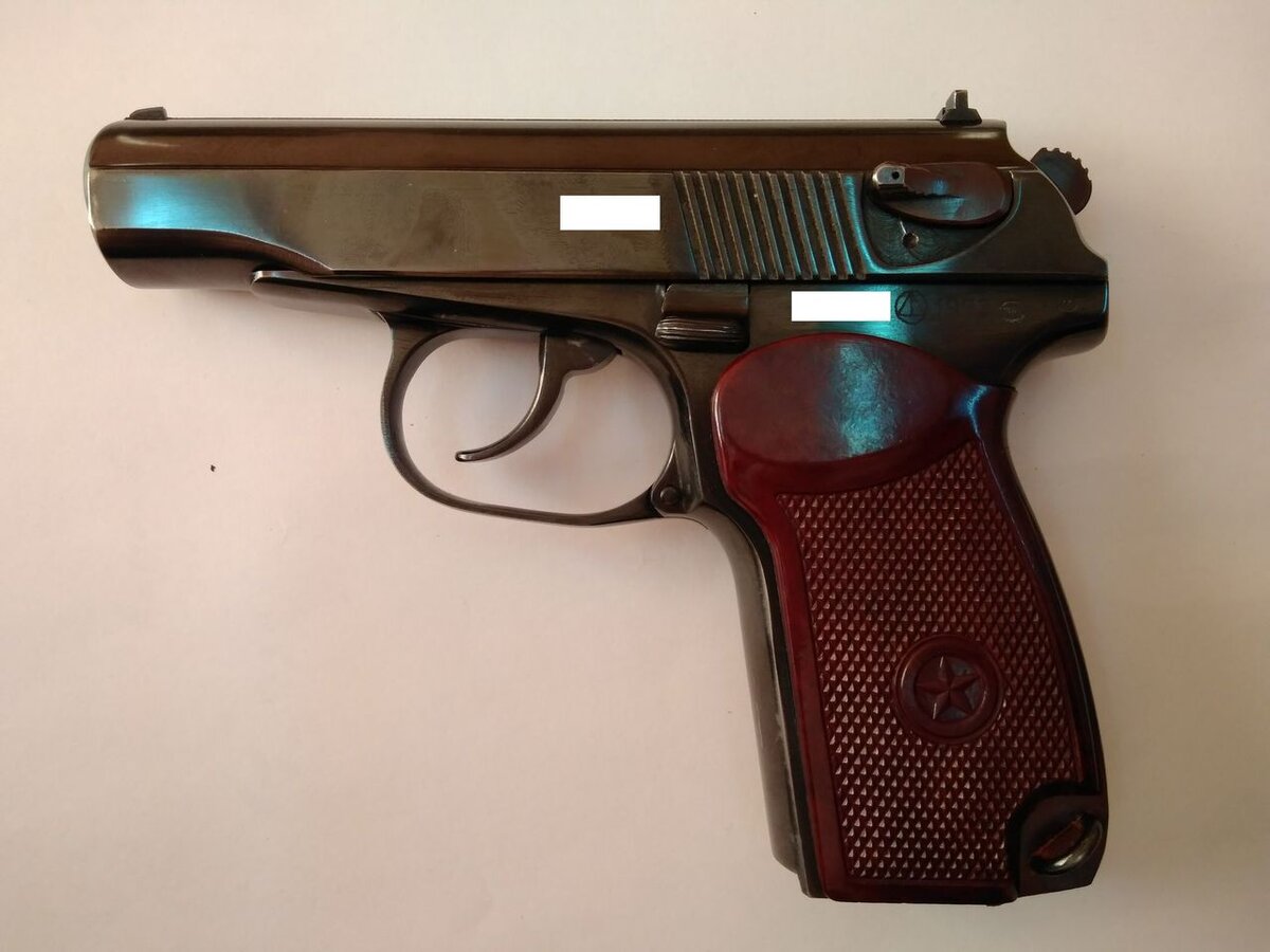 В 1947—1948 годах в СССР проводился конкурс на новый компактный пистолет для старшего командного состава Советской Армии. Пистолет ТТ и тем более револьвер системы Нагана считались уже устаревшими образцами. Кроме того, было решено ввести в армии два пистолета: длинноствольный автоматический для линейных офицеров (им стал автоматический пистолет Стечкина) и малогабаритный — для старших офицеров и как «оружие мирного времени». По условиям конкурса требовалось создать пистолет со свободным затвором и самовзводным ударно-спусковым механизмом. В качестве отправной точки конструкторам предлагался хорошо себя зарекомендовавший Walther PP, выпускавшийся с 1929 года. Первоначально требовалось представить два образца — в калибрах 7,65 мм и 9 мм, позднее остановились на вновь созданном 9-мм патроне 9×18 мм ПМ, более мощном (энергия пули 300 Дж), чем патрон 9×17 мм, который использовался в «Вальтер ПП». Пуля такого патрона обладает лучшим останавливающим действием, чем пуля патрона 7,62×25 мм ТТ, несмотря на меньшую мощность. Умеренная мощность патрона позволяет использовать конструкцию с неподвижным стволом и свободным затвором.

Свои разработки на конкурс представили Ф. В. Токарев, С. Г. Симонов, С. А. Коровин, И. Я. Стечкин, К. А. Барышев, П. В. Воеводин, И. И. Раков, А. А. Климов, Г. В. Севрюгин, А. И. Лобанов, Н. Ф. Макаров. Все конструкции по размерам, компоновке и устройству были подобны немецкому прототипу. Вместе с советскими разработками также испытывались по конкурсной программе Walther PP, Mauser HSc, Sauer 38H, Beretta M1934 и FN model 1910/22. По совокупности характеристик победителем был признан пистолет Макарова, но было рекомендовано внести ряд изменений в конструкцию. В 1951 г. пистолет Макарова под обозначением ПМ был принят на вооружение для армии и правоохранительных органов.

Над созданием своего пистолета Николай Фёдорович Макаров работал днем и ночью. По воспоминаниям конструктора:

Достаточно сказать, что я в то время работал ежедневно, практически без выходных дней, с восьми часов утра и до двух-трёх часов ночи, в результате чего я дорабатывал и расстреливал образцов в два, а то и в три раза больше, чем мои соперники, что, безусловно, дало возможность в совершенстве отработать надёжность и живучесть.
Общая компоновка ПМ подобна пистолету «Вальтер ПП», однако Макаров существенно усовершенствовал базовую систему «Вальтера» по нескольким направлениям: упрощение, как собственно конструкции, так и обращения с пистолетом, его обслуживания; многофункциональность деталей; повышение надежности работы в экстремальных условиях эксплуатации; увеличение прочности деталей и служебного ресурса; повышение технологичности и темпов массового производства. Ударно-спусковой механизм ПМ устроен совершенно иначе, по-другому решены защелка магазина и предохранитель, добавлен рычаг затворной задержки. Откидная спусковая скоба как ограничитель хода затвора заимствована у немецкой конструкции (это решение запатентовано фирмой Вальтер в 1921 году[3]).

Макарову удалось практически полностью устранить задержки при стрельбе, вызванные утыканием патрона в скос патронника. Конструктору удалось добиться идеального соотношения высоты расположения верхнего патрона, геометрии и наклона скоса патронника, зеркала затвора-кожуха и конструкции выбрасывателя. У ПМ верхний патрон в магазине расположен очень высоко, почти на уровне патронника, в результате чего, при других вышеуказанных особенностях, подача патронов осуществляется с минимальным углом и риск утыкания сведен к минимуму. Конструкция ПМ проще, чем «Вальтер ПП», в нём меньше деталей за счет совмещения их функций.