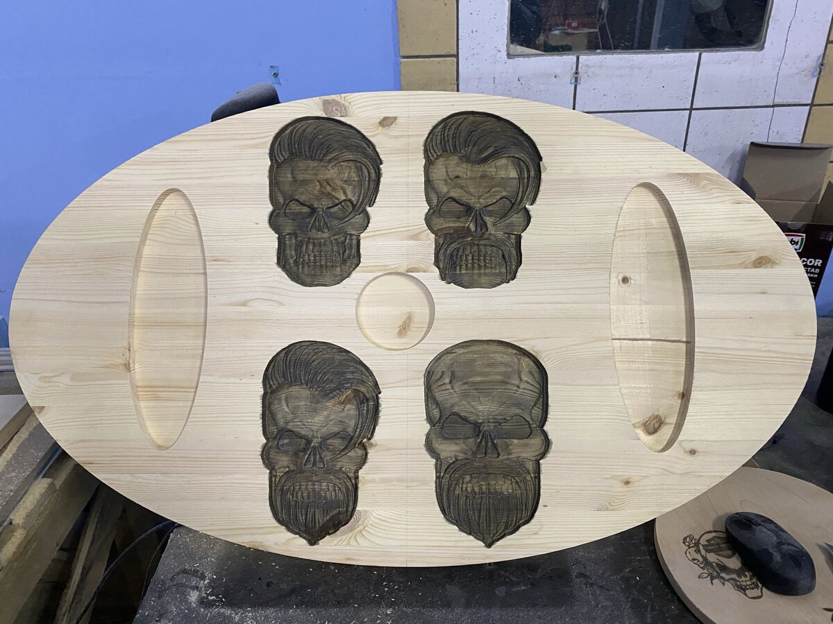 Вырезанные отверстия