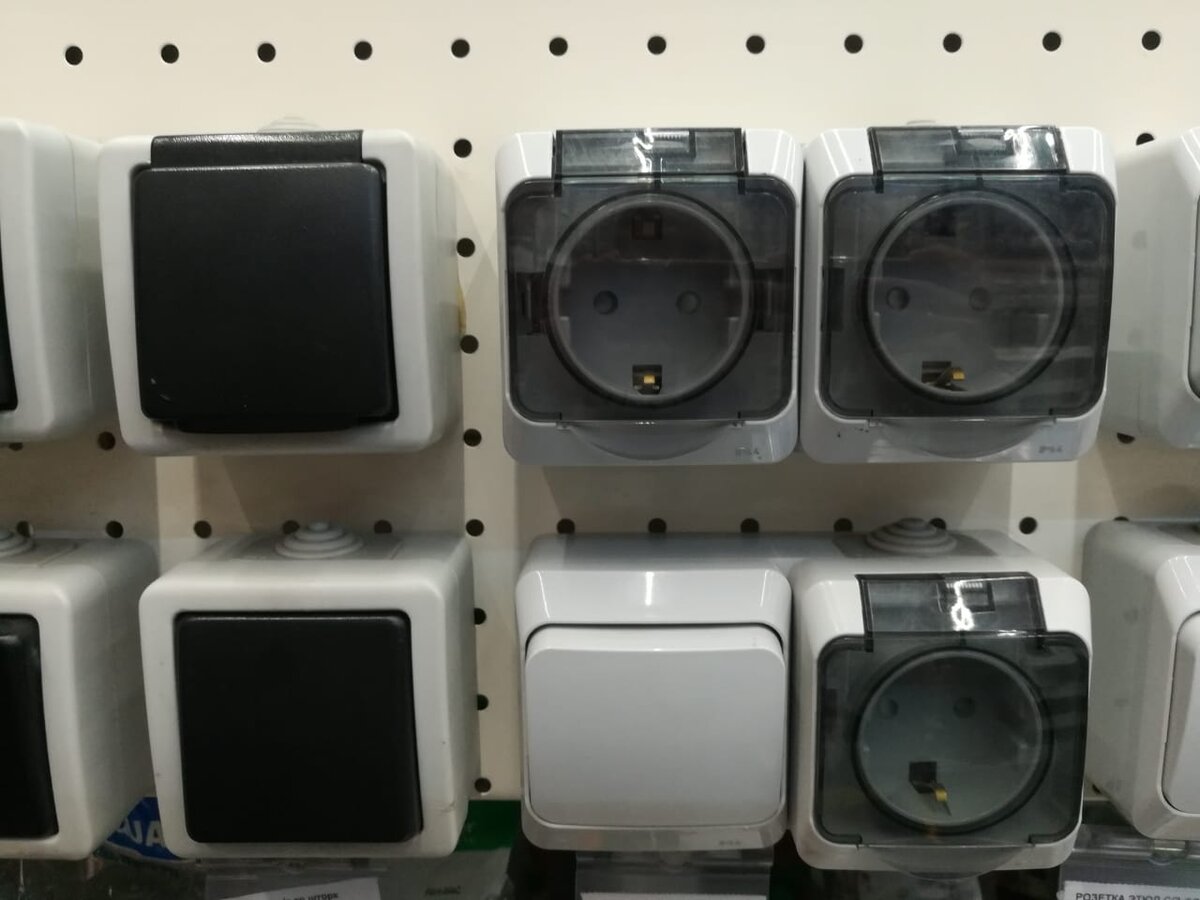 Вот так выглядят такие розетки. Фотография автора статьи.