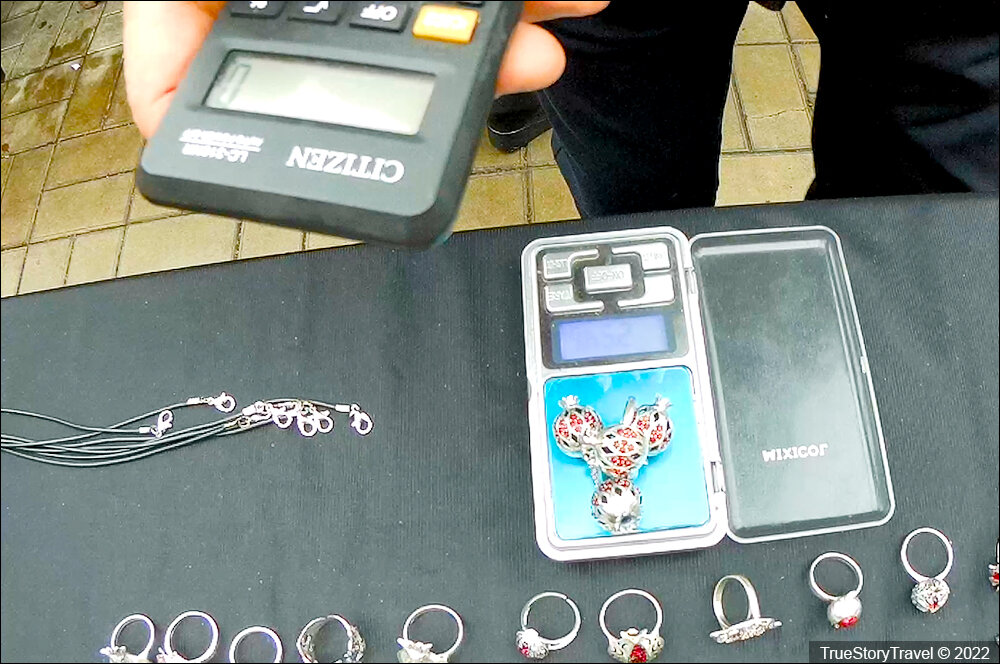 Армения - \"Ювелирка\" на уличном рынке. Что продают армянские мастера ...