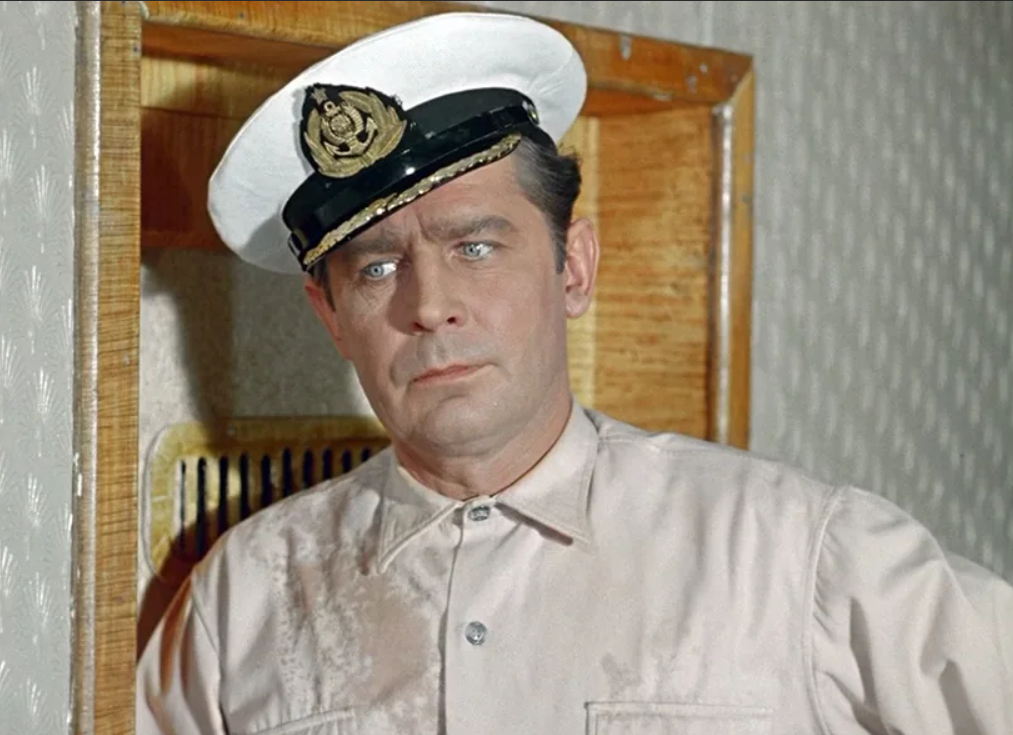 кадр из фильма "Полосатый рейс"