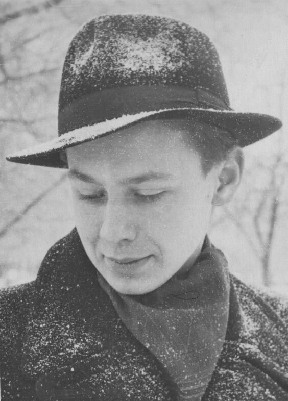 На первом курсе школы-студии МХАТ