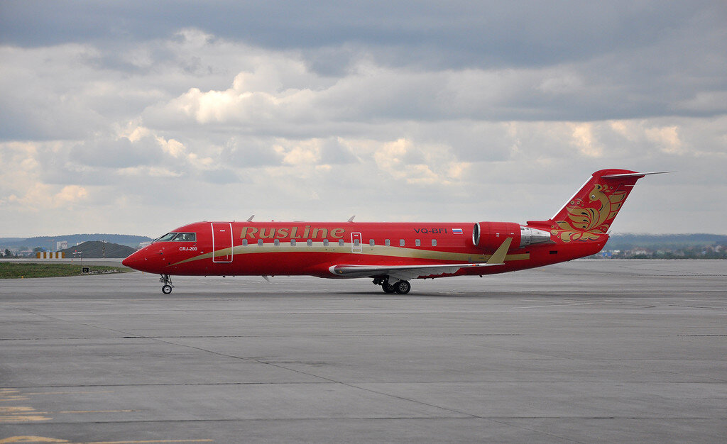1. VQ-BFI - Rusline - Canadair CL-600-2B19 Regional Jet CRJ-200ER /2002/ из Белгорода

