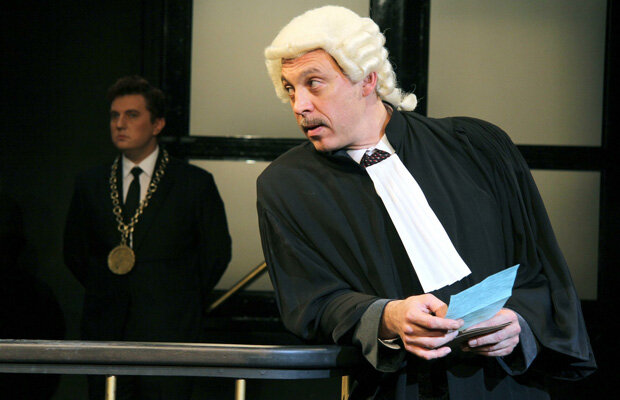 Сергей Чонишвили в спектакле «Свидетель обвинения»\Фото: russianlook.com