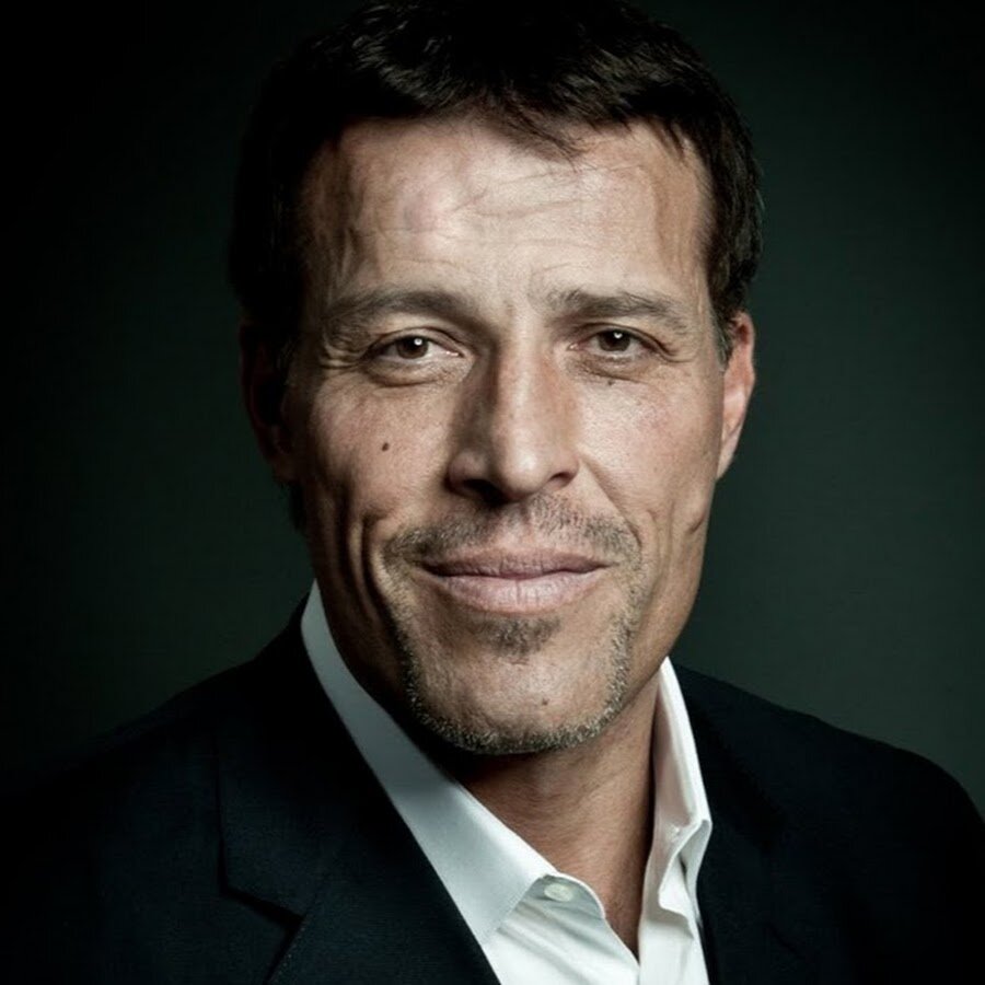 Спикер тони роббинс. Американский коуч тони роббинс. Тонни робинс. Тони робинсон. Тони роббинс фото.