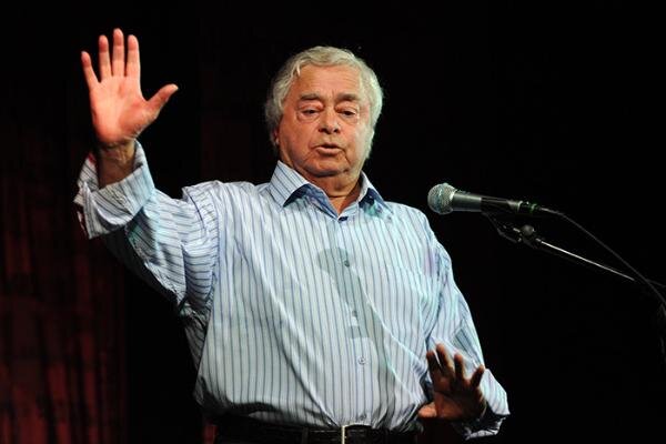 Умер известный актер и сатирик Роман Карцев