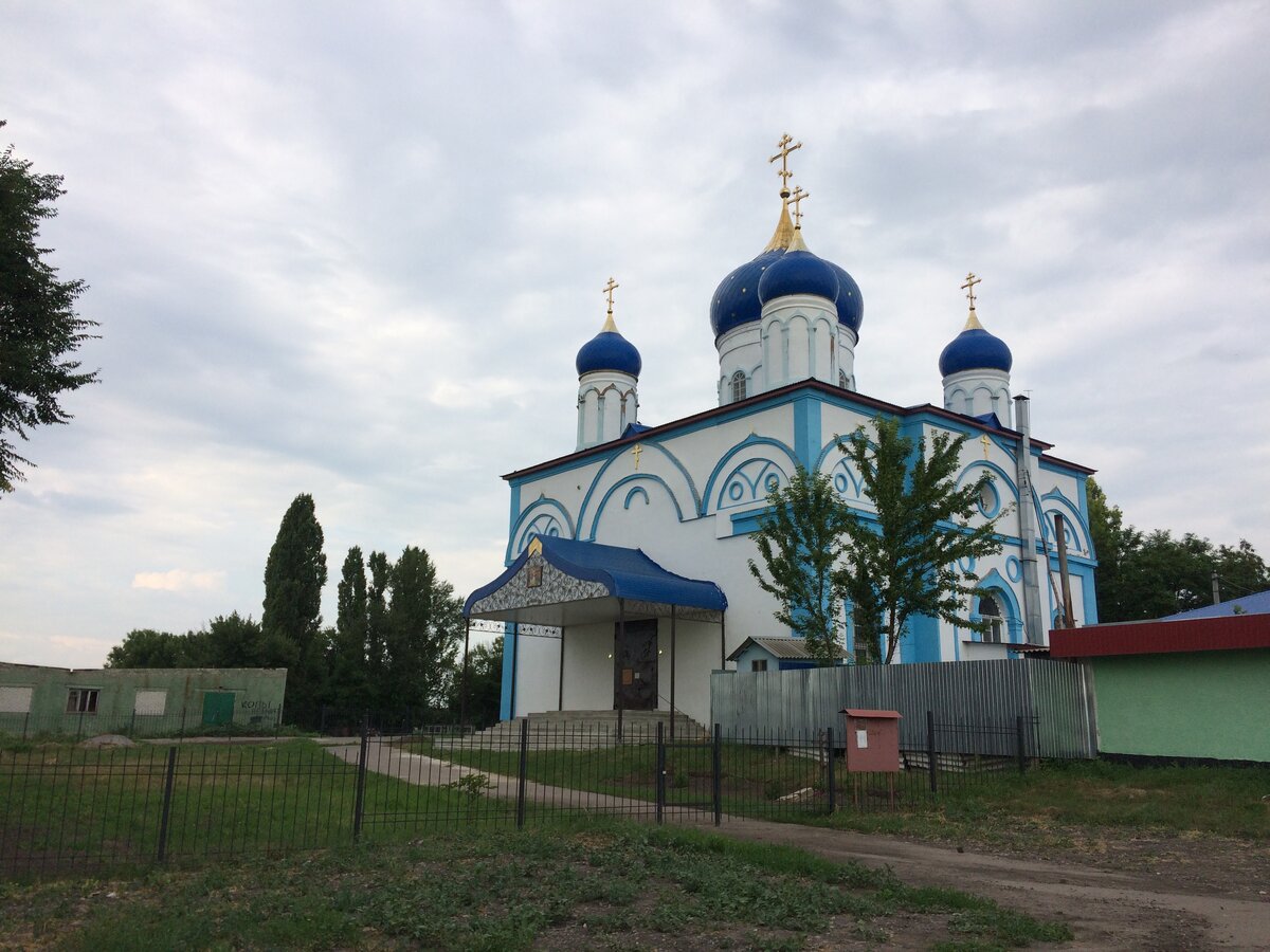 Село лог. Успенский храм село красный Лог. С красный Лог Каширского района Воронежской области. Красный Лог Воронежская область Аннинский район. Храм в Красном Логу Каширского района Воронежской области.