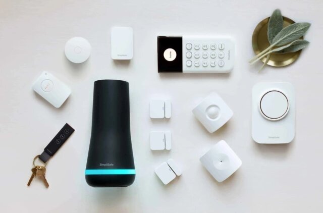 Продукты SimpliSafe для дома