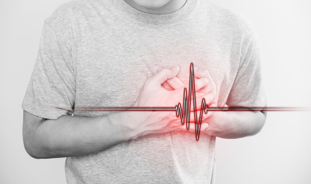  Стенокардия – это форма ишемической болезни сердца. Главная причина заболевания – сужение просвета сердечных сосудов, или атеросклероз артерий.