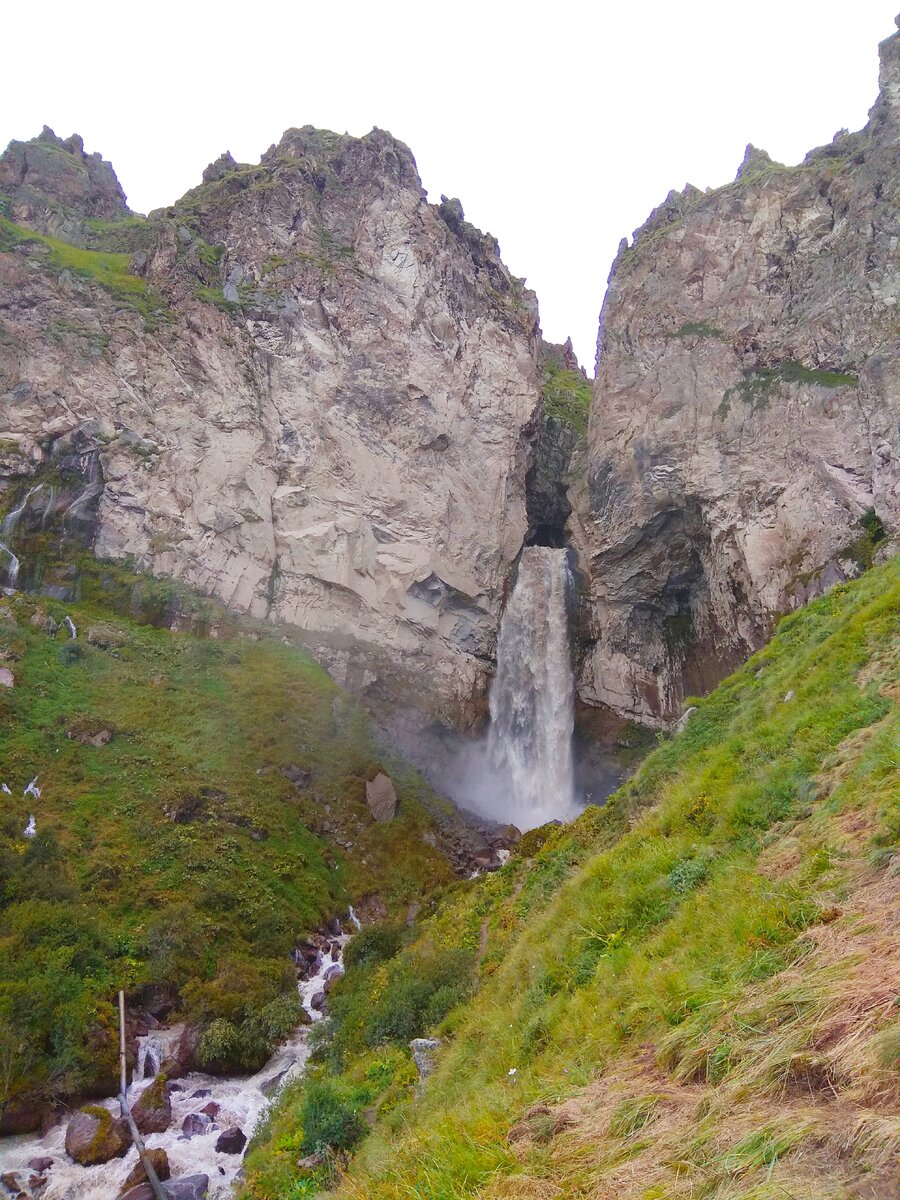 Водопад Султан Джилы Су HD