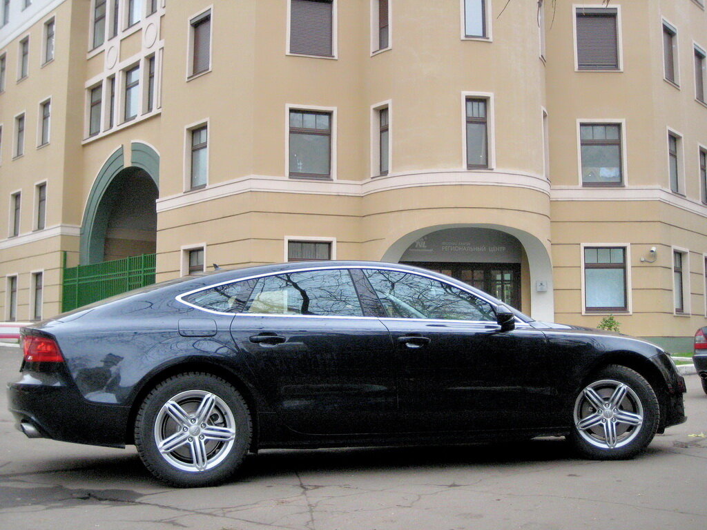 Первое поколение А7 - 2010 года выпуска, я купил автомобиль в 21011 году.