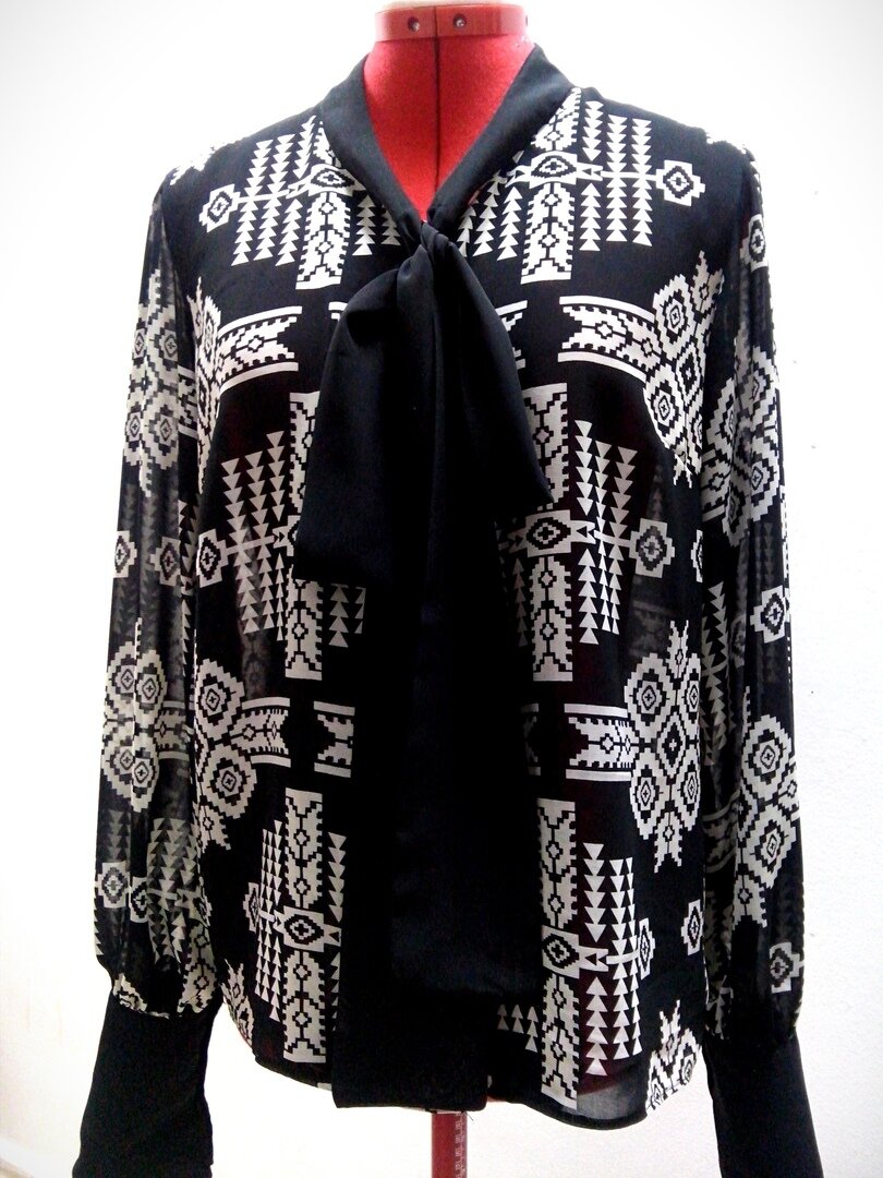 Блузка из шифона