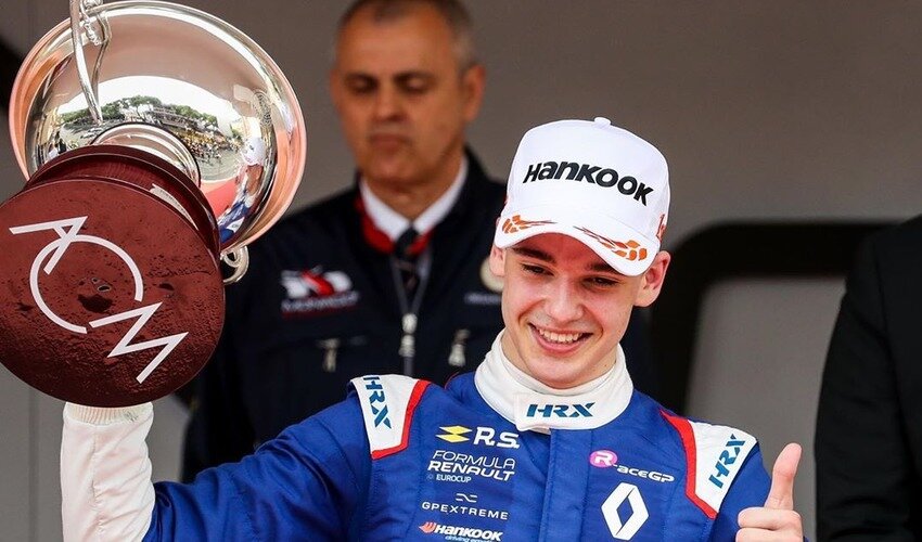 Фото из соцсети Instagram со страницы alexsmolyar