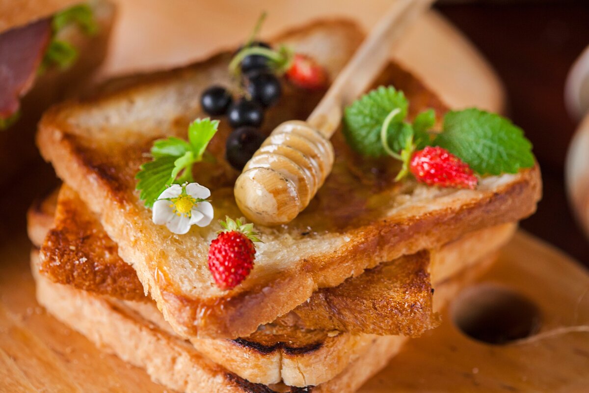 Один из традиционных псковских продуктов - мёд. 