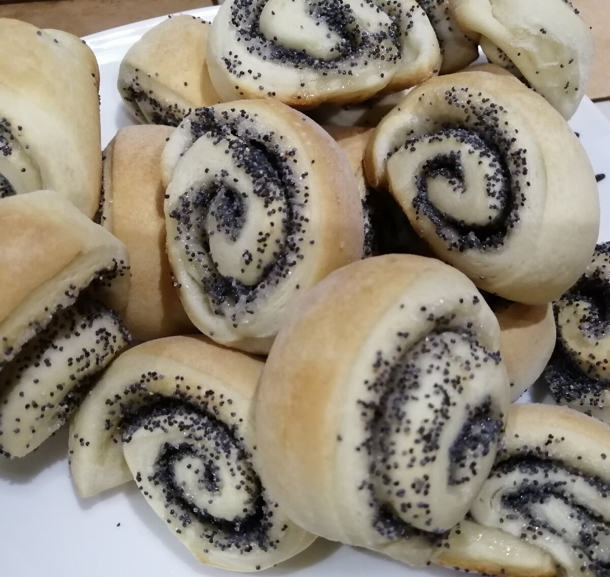 Маковая булочка