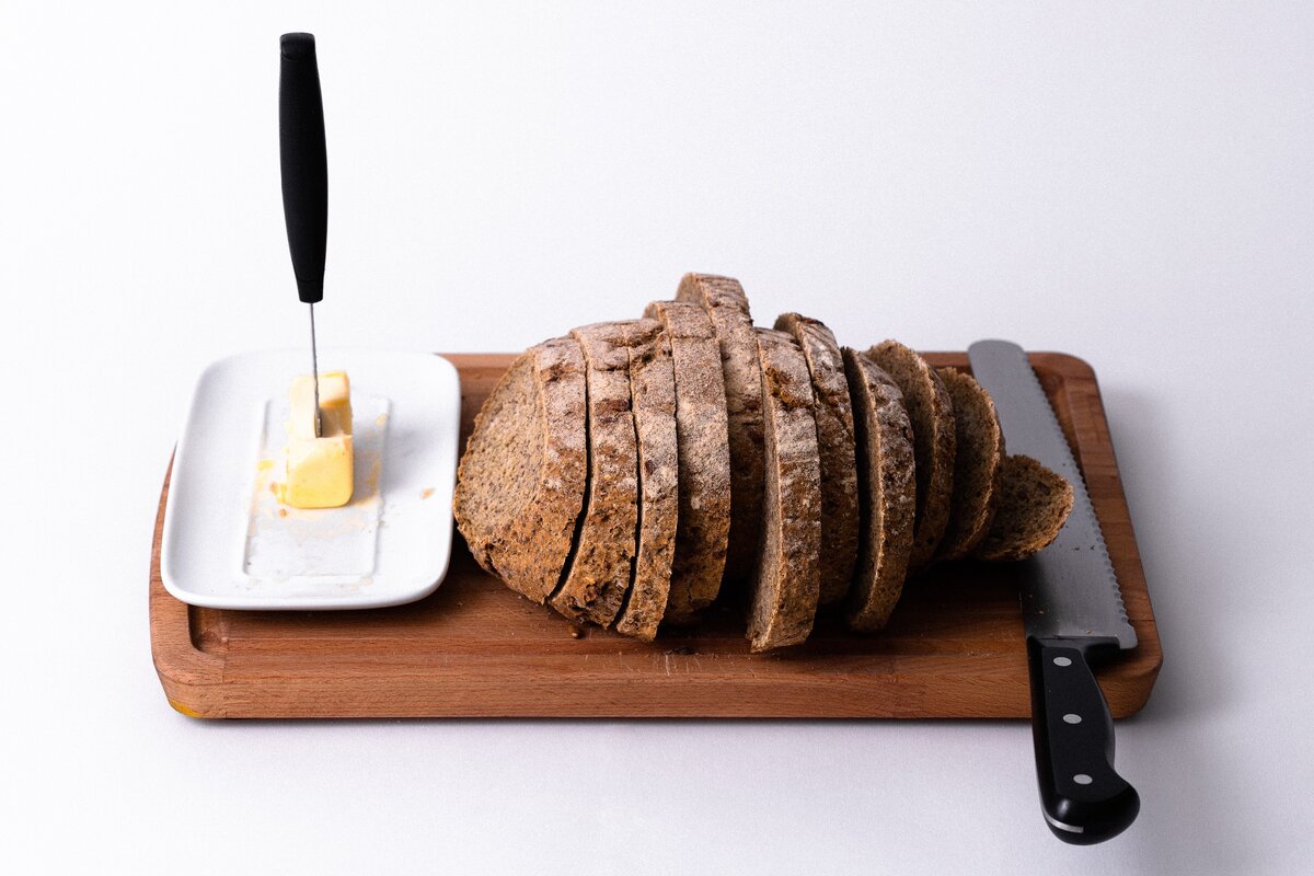 Масло и хлеб