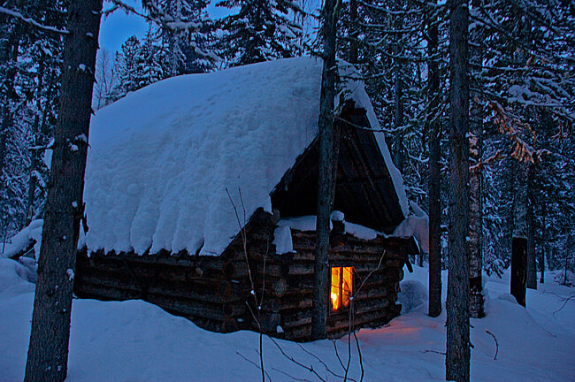 Лесная избушка