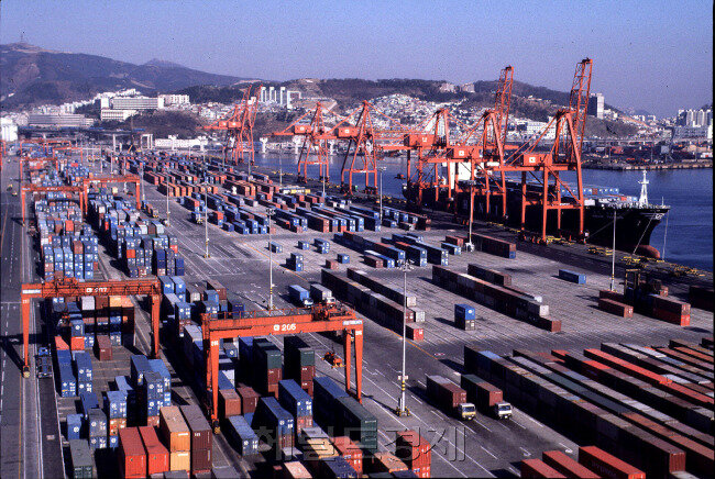 (База данных KOREA HERALD)
