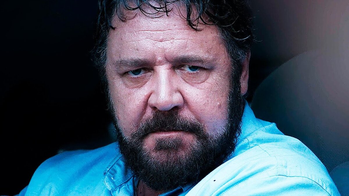 "Хочется взять и уе**ть!" ... Даже в "Гладиаторе" взгляд дядюшки Рассела не был таким свирепым, как здесь. 