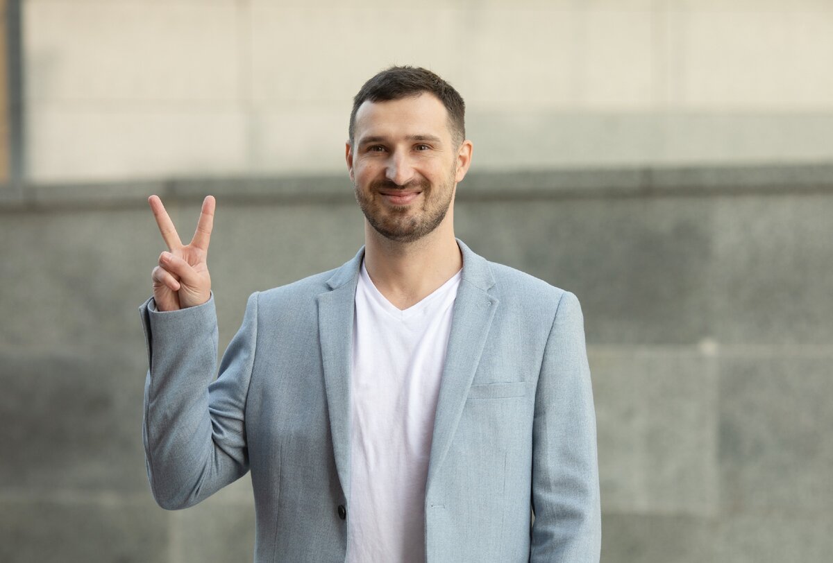 Прошлое снится к тому, что Вы пока не способны отпустить ситуацию.