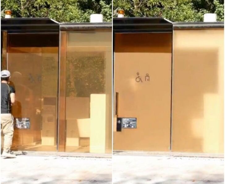Прозрачные кабинки общественных туалетов становятся непрозрачными, когда заняты