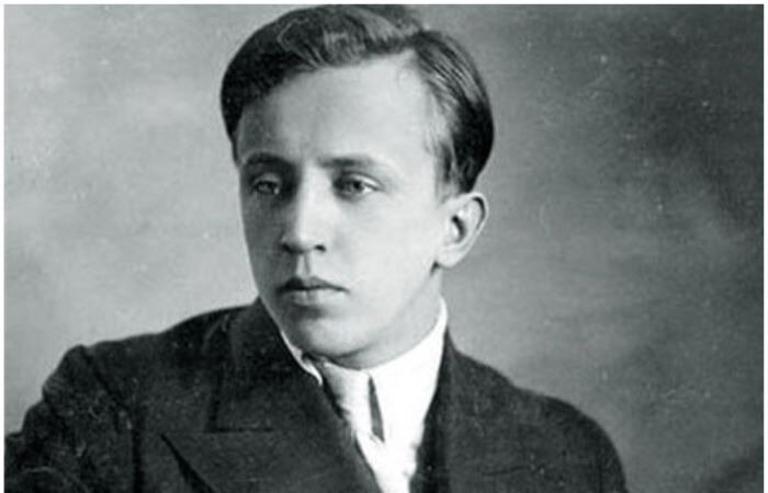 Юрий Есенин