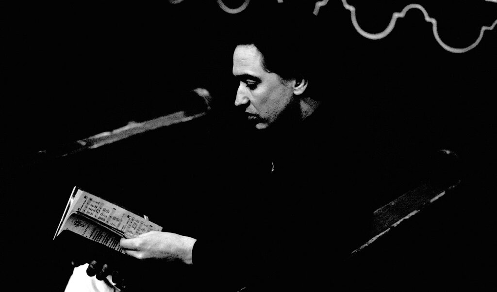 А поскольку с Аланом мы вскоре прощаемся, то его фото будет вторым здесь.