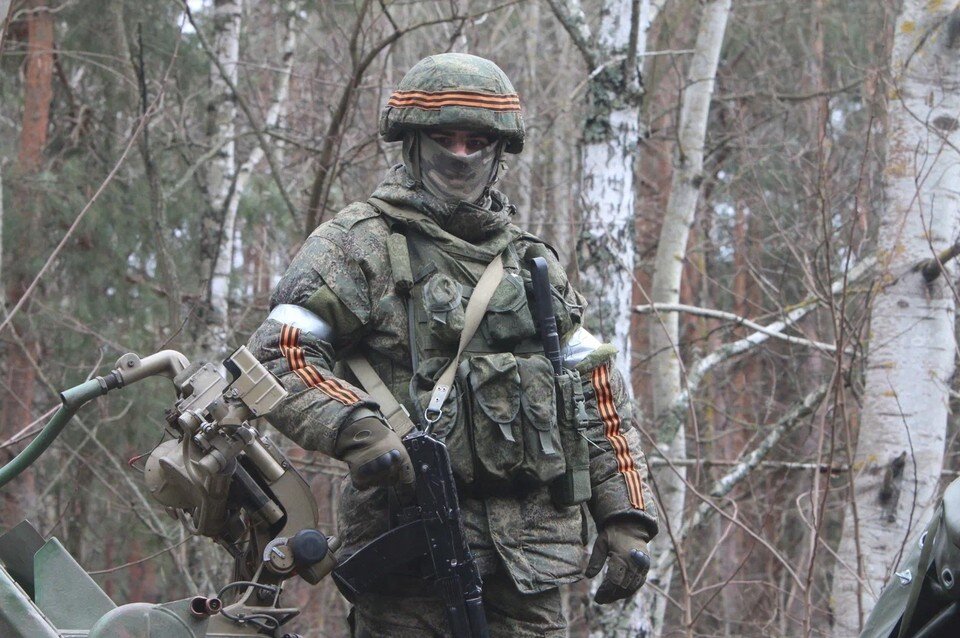     Российские десантники захватили иностранную военную технику в Киевской области Александр КОЦ