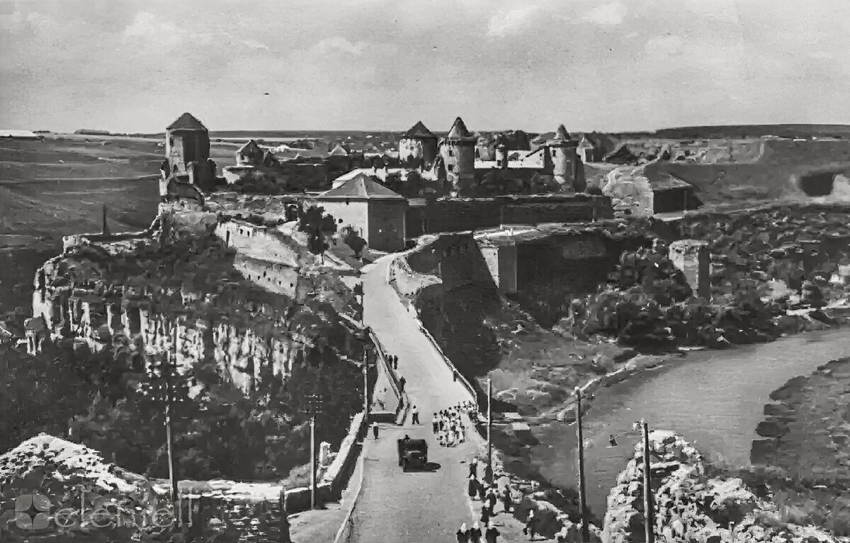 Старая Крепость/Старый Замок. 1956-1957 гг. Фото В. Кругловского