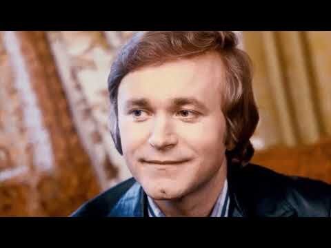 Евгений Мартынов.