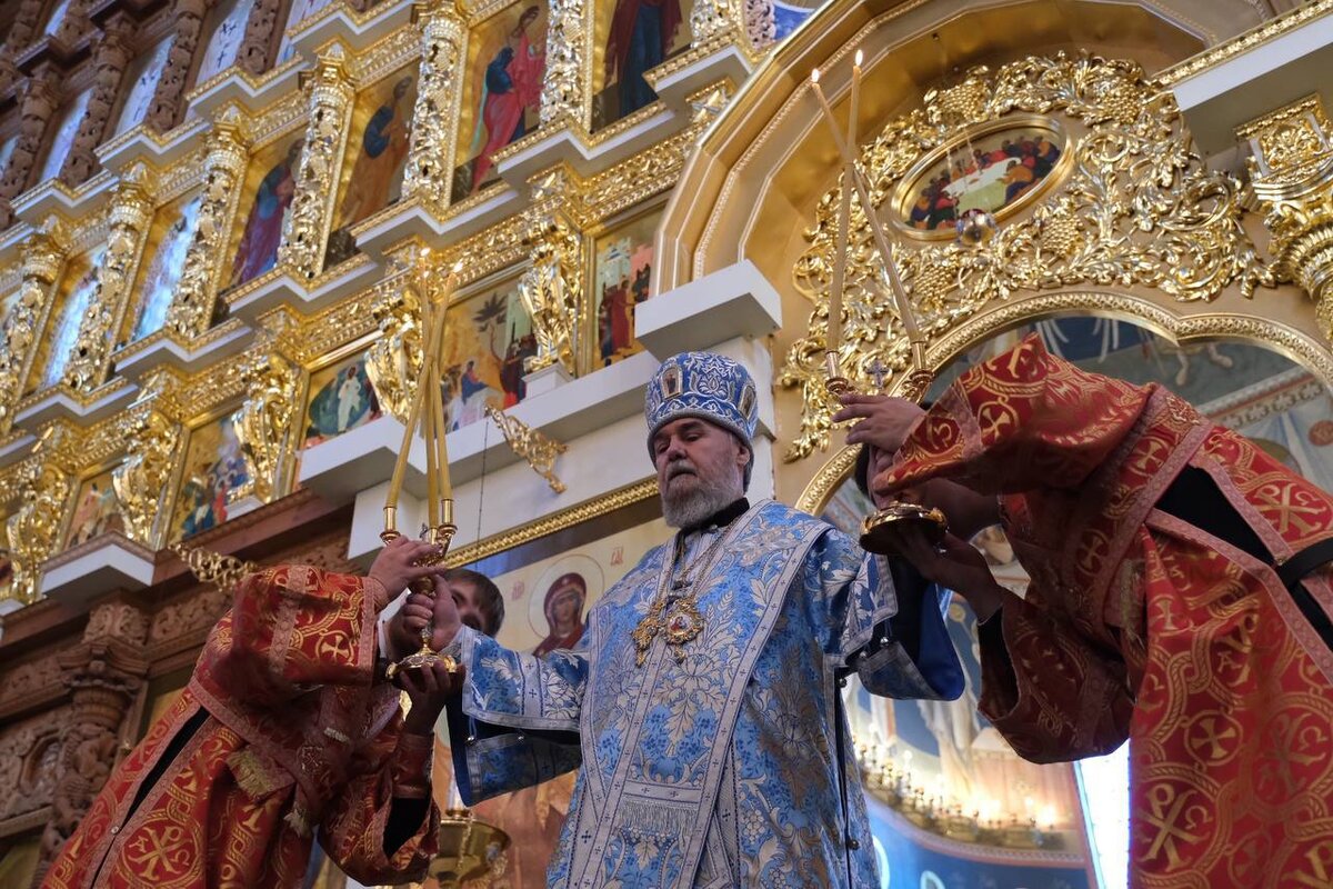 Молодой епископ Астраханский