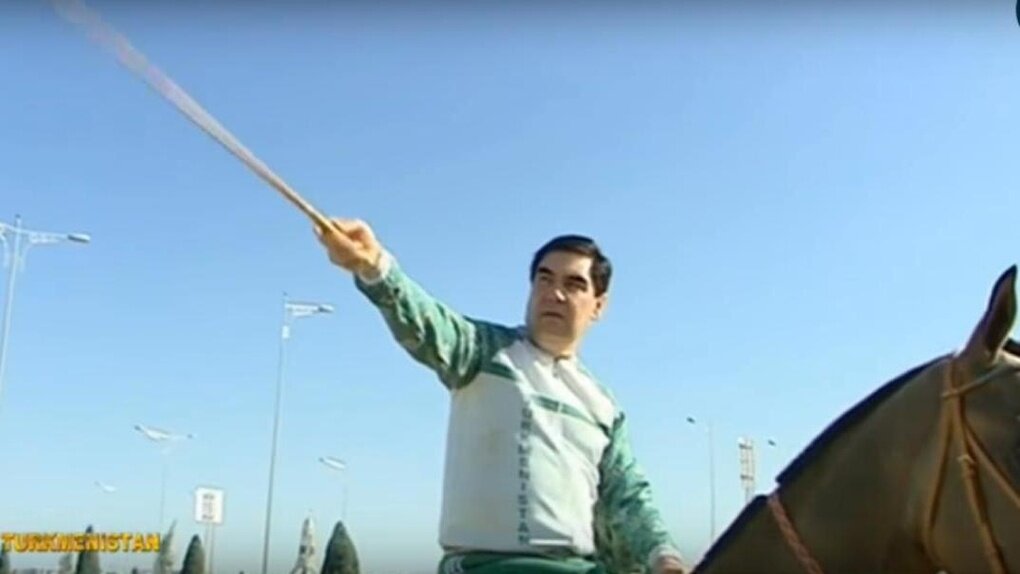 В сети появилось видео дрифта президента Туркменистана | Новости мира | Известия | 