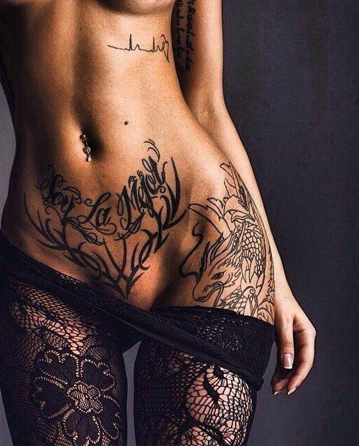 Лучшие женские татуировки на интимных местах: откровенные и манящие