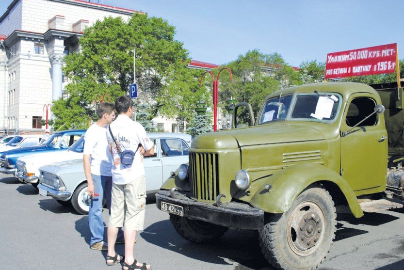 Красочная реклама ЗИЛ для зарубежных покупателей | AutoHS - история автомобилей | Дзен