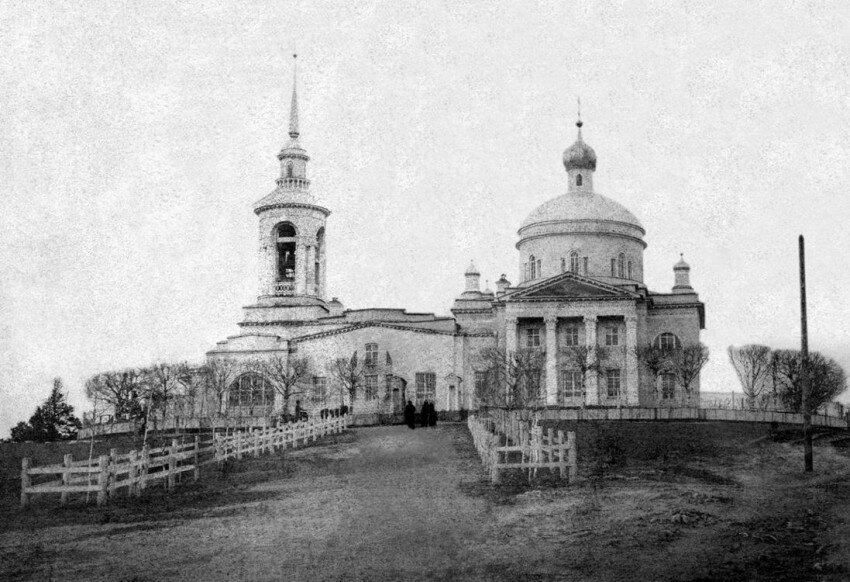 Первоуральск. Разрушена.