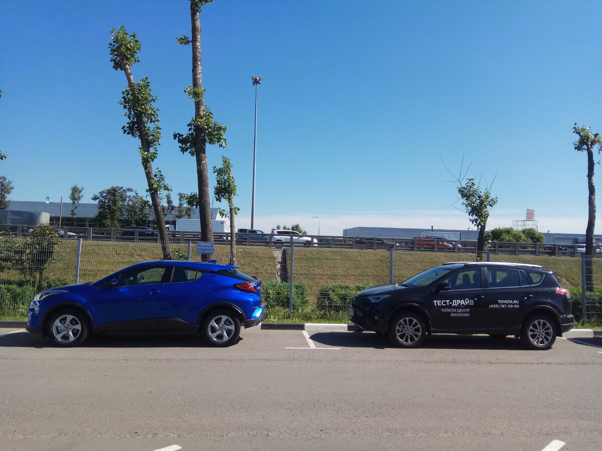 Сравните габариты нового Toyota C-HR с RAV4