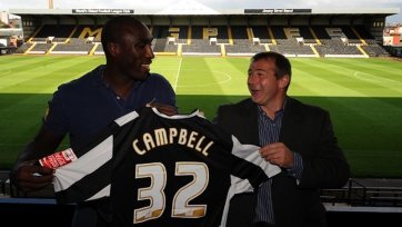 Винстон БОГАРД («Барселона» - «Челси», 2000)
