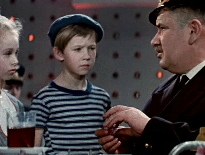 Андрей Громов в фильме «Приключения жёлтого чемоданчика». Кадр из фильма