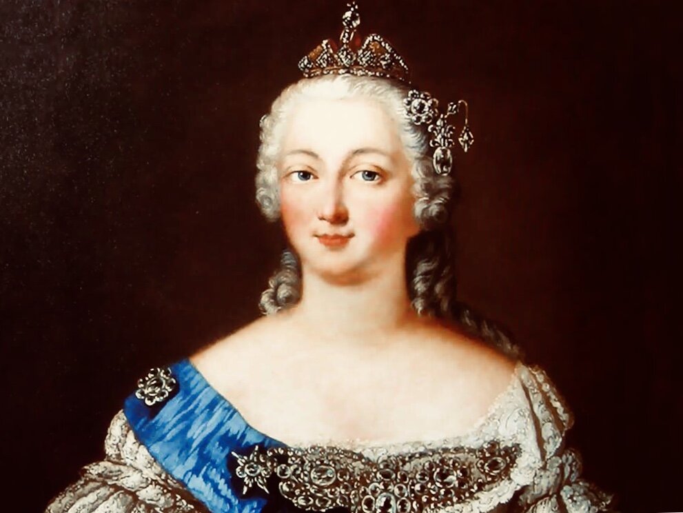 Елизавета Петровна разрешала рисовать себя только в анфас, так как стеснялась курносого носа