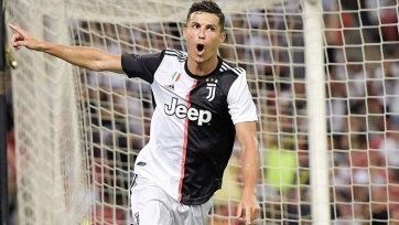 Форвард выложил видео со своей тренировкой после победного матча во 2-м туре Серии А против «Наполи».
