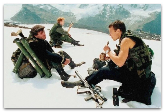 фильм Балабанова, винтовка ВСС, автомат ВАЛ