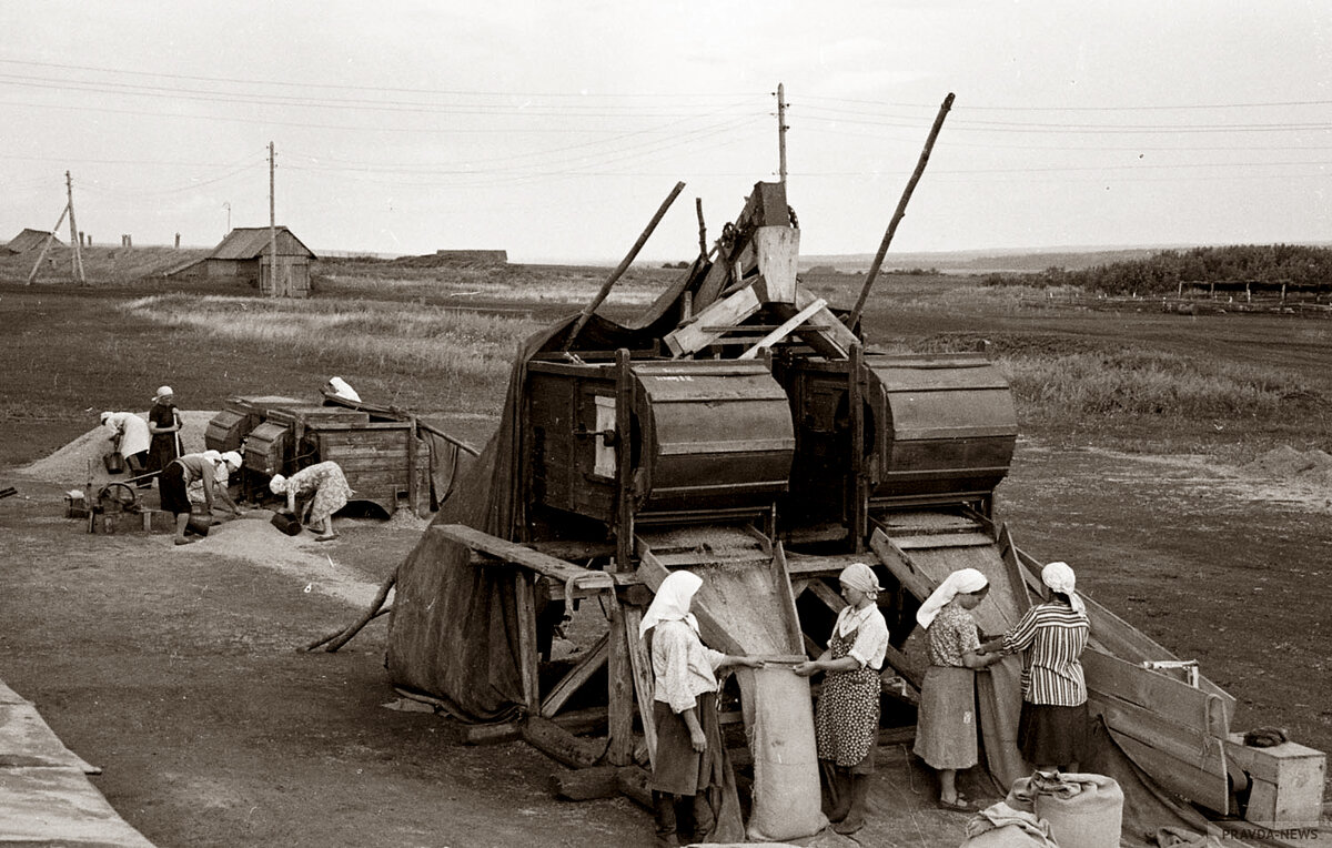 Жизнь в деревне курская область. Пензенская глубинка. Репродуктор в селе 50-е годы. Д.большое Галово 50е годы. Колшҗхоз 50е.