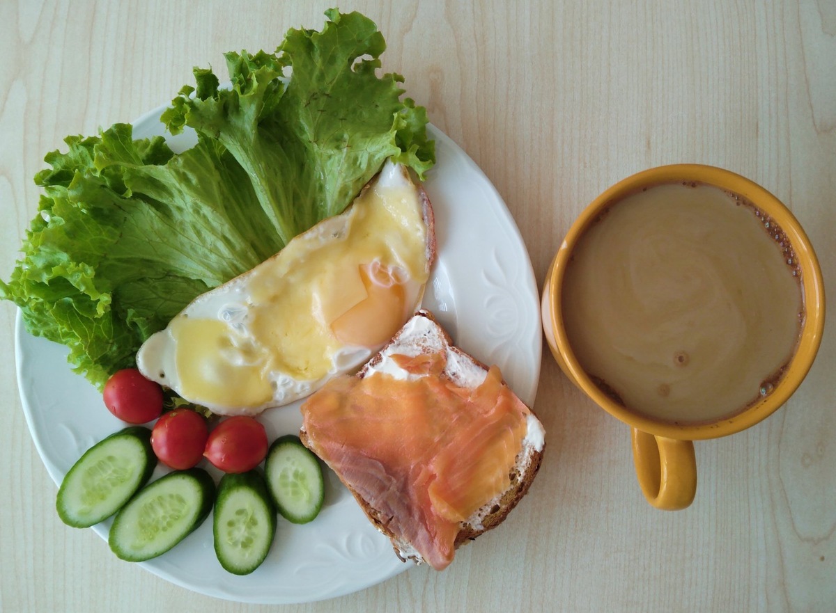 424.2 ккал/ 27.4 белки/ 23.7 жиры/ 26.2 углеводы