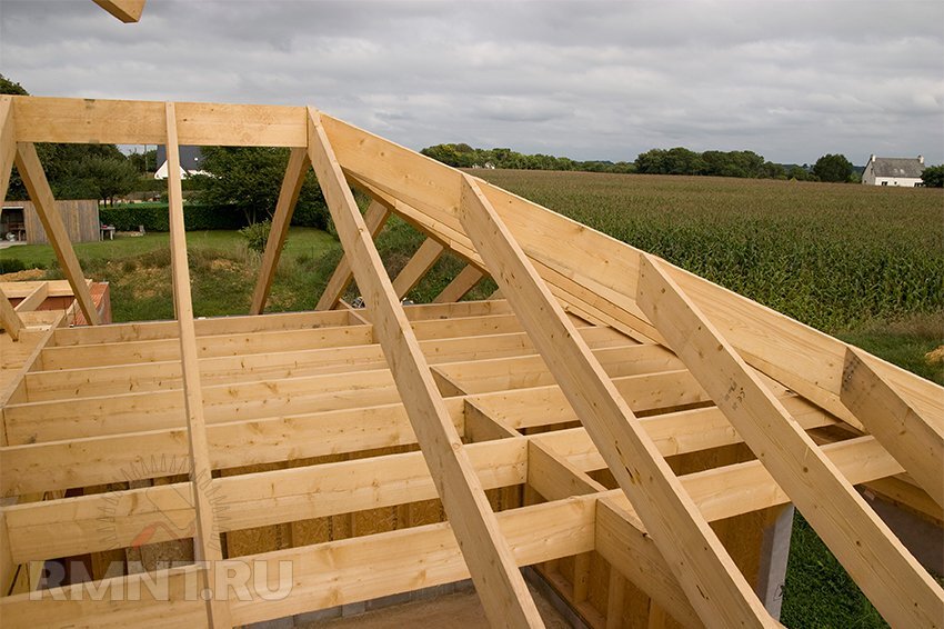 Вальмовая крыша своими руками - изготовление четырехскатной крыши + фото