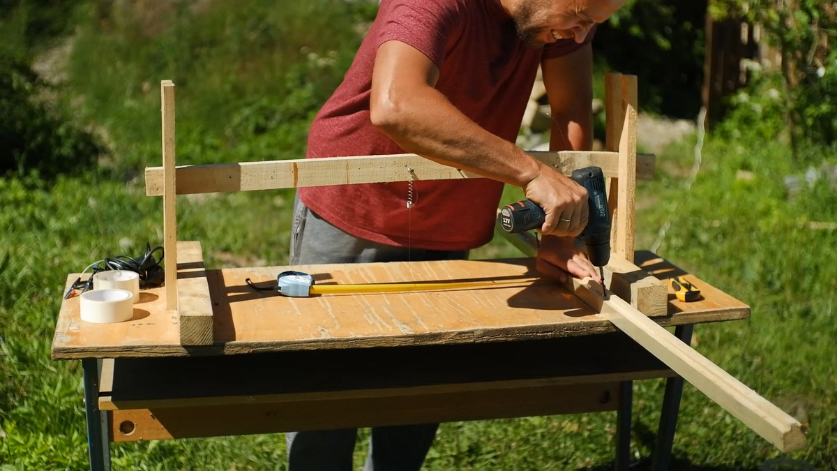 Выставил направляющую на расстоянии 299 мм от нихромовой нити