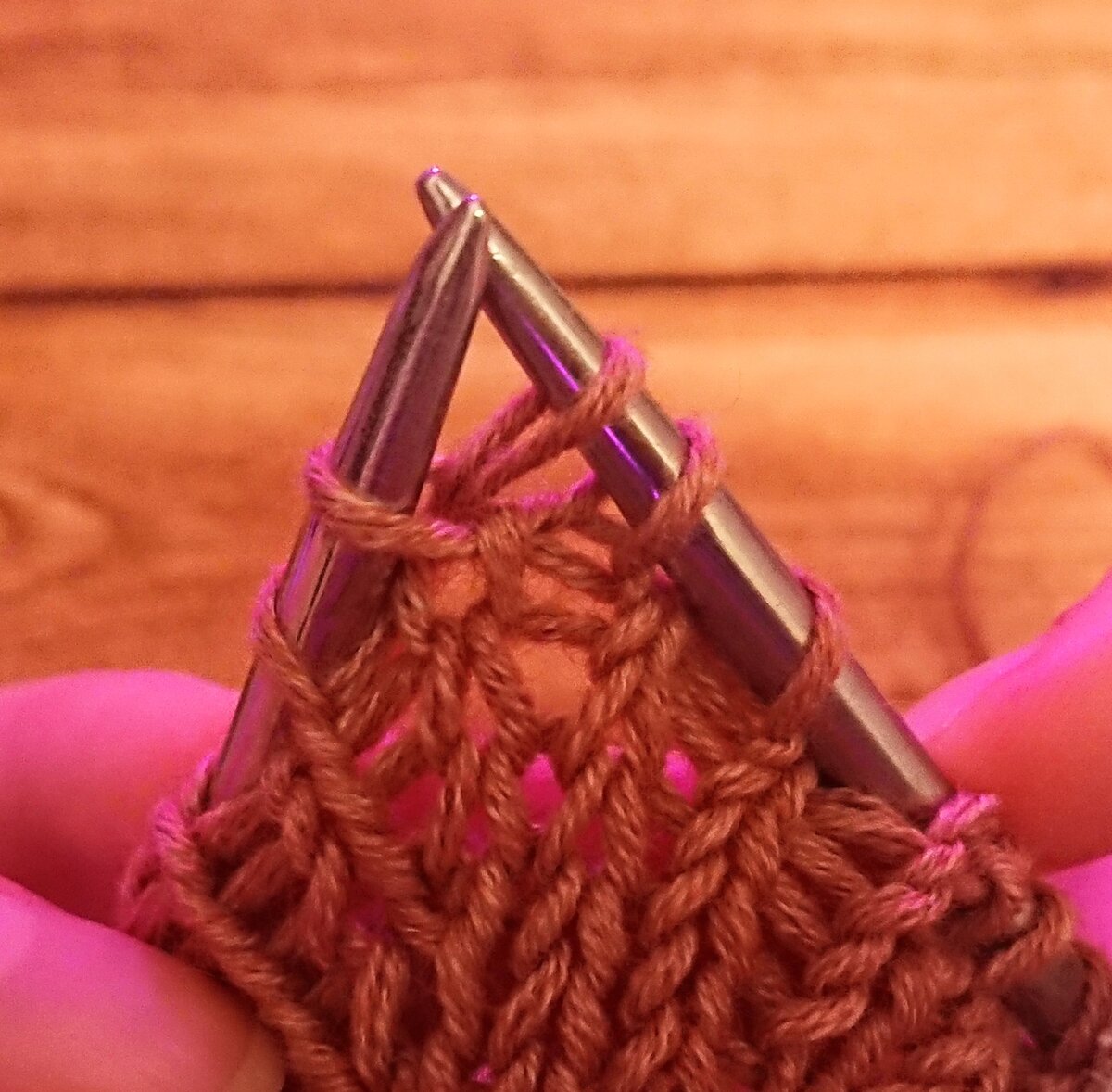 Узор с косами из английской резинки. | Вязание для женщин спицами. Схемы вязания спицами